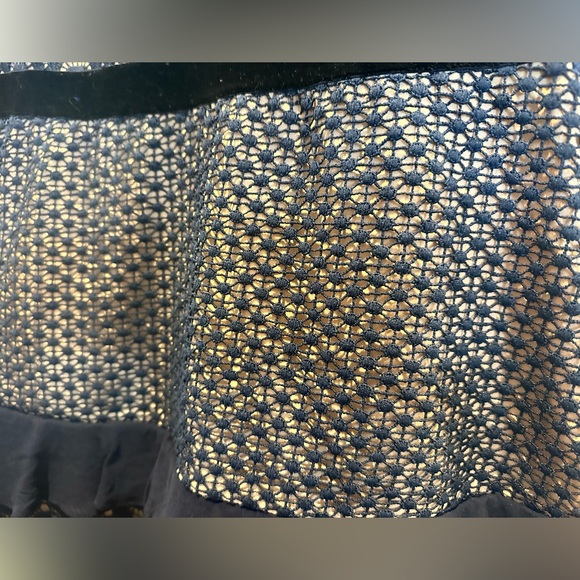 Intricate Lacey navy dress - Picture 4 of 7